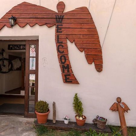 Bike Bistro A Penzion U Vsech Andelu Nove Mesto pod Smrkem Exterior photo